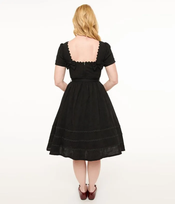 1950s Black Holiday Floral Pin Cotton Swing Dress Dresses Unique Vintage Swing