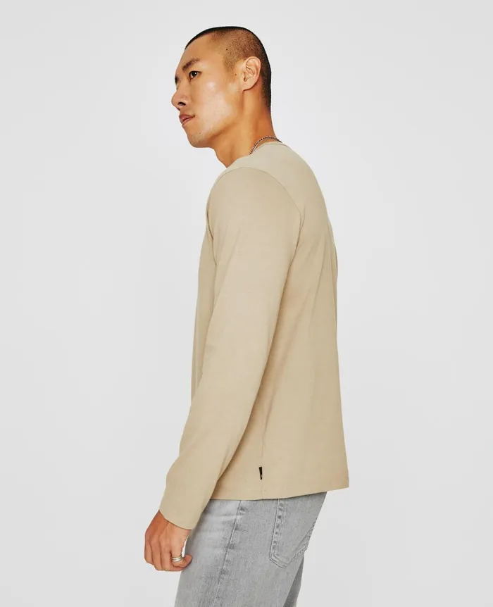 AG Jeans Bryce Long Sleeve Henley Dry Dust Men Tees AG Jeans Bryce Long Sleeve Henley Dry Dust Men Tees
