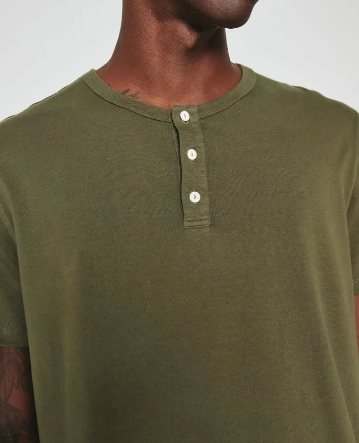 AG Jeans Bryce Short Sleeve Henley Shady Moss Men Tees AG Jeans Bryce Short Sleeve Henley Shady Moss Men Tees