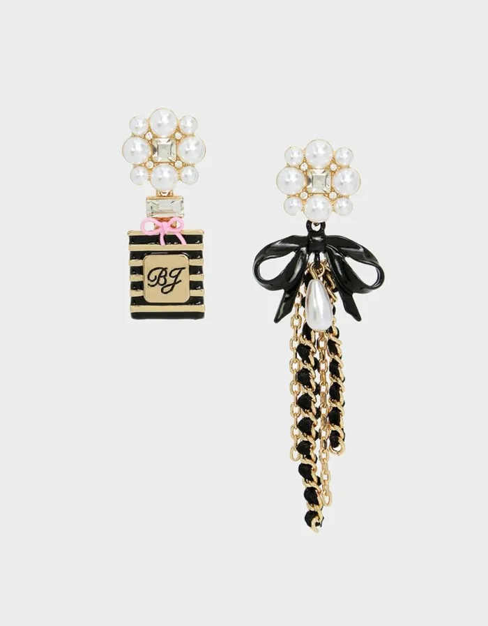 Betsey Johnson Women GOING ALL OUT MISMATCH PERFUME PEARL EARRINGS IVORY