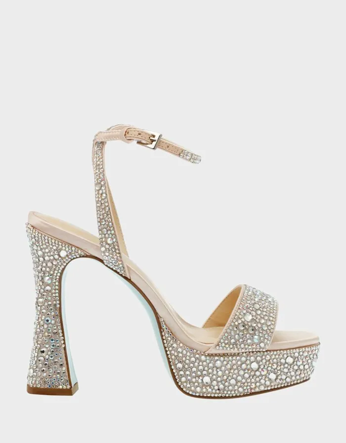 Betsey Johnson Women SBBETH CHAMPAGNE Champagne