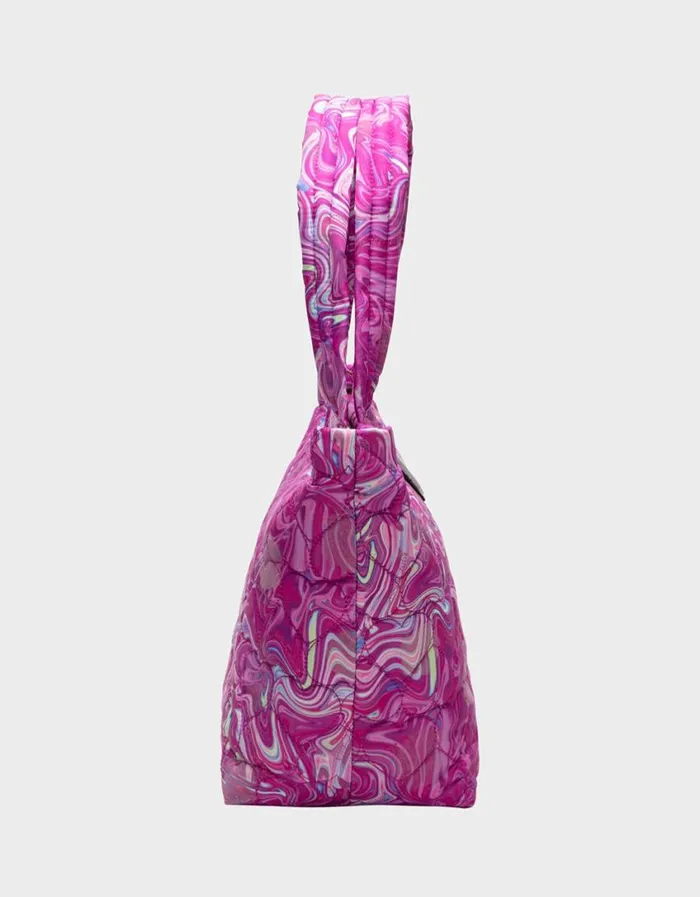 Betsey Johnson Women TEMPERATURE CHANGING TOTE PINK MULTI