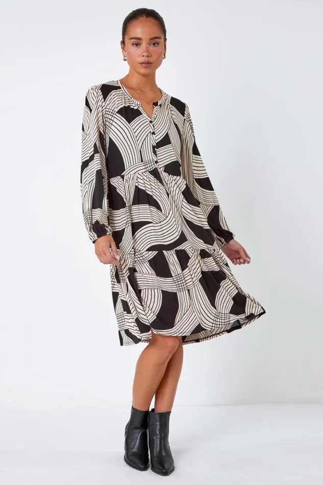 Black Petite Linear Print Tiered Stretch Dress Women Roman Dresses