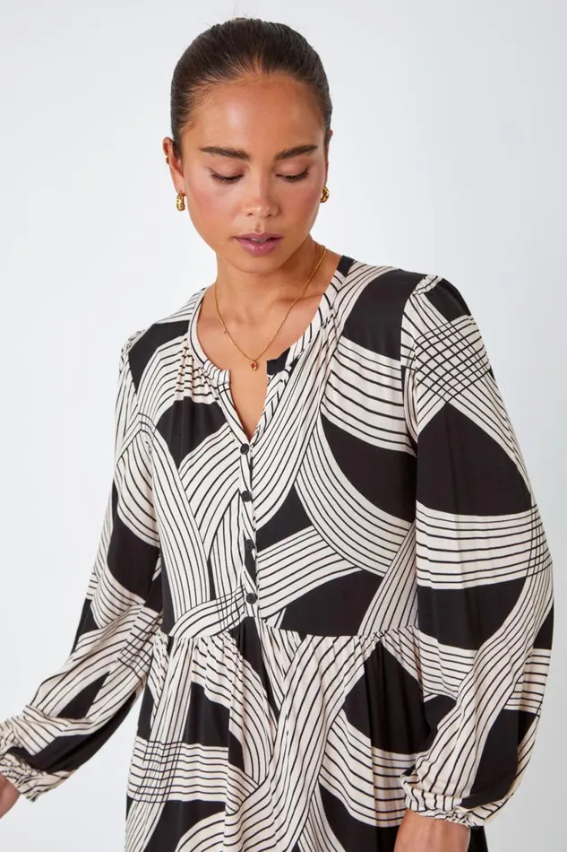 Black Petite Linear Print Tiered Stretch Dress Women Roman Dresses