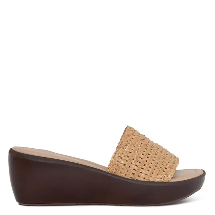Donald Pliner Casual LINZEY Camel 8211 Women