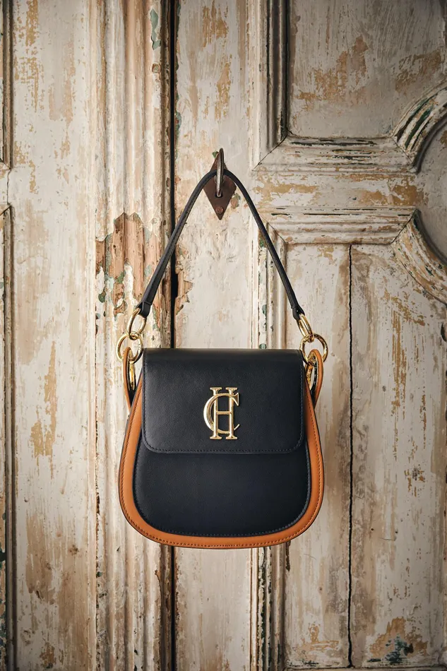 Holland Cooper Chelsea Saddle Bag Black Tan Women Crossbody Bags Holland Cooper Chelsea Saddle Bag Black Tan Women Crossbody Bags