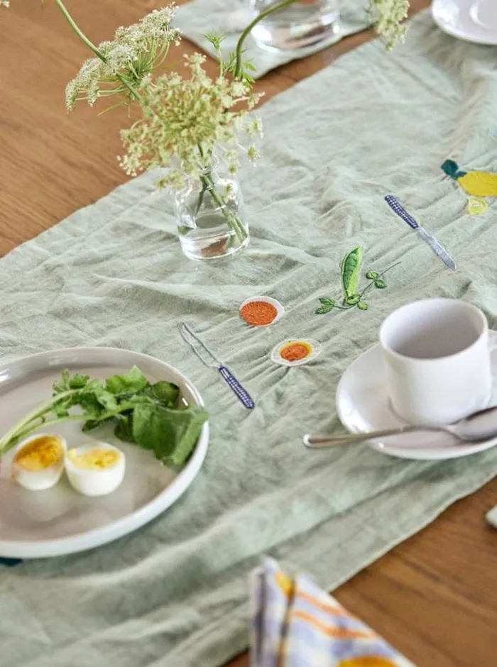 Home Shop Lisa Says Gah Linen Table Runner Home Shop Lisa Says Gah Linen Table Runner