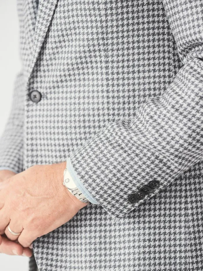 JMcLaughlin Suffolk Wool and Silk Sport Coat In Houndstooth Whitegrey Men Jackets and Outerwear JMcLaughlin Suffolk Wool and Silk Sport Coat In Houndstooth Whitegrey Men Jackets and Outerwear