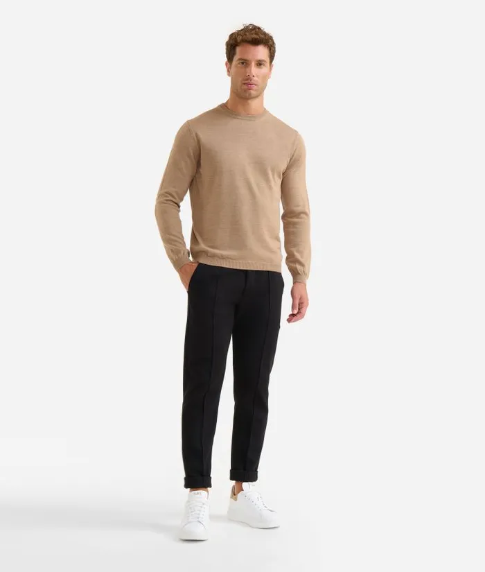 Man Knitwears Shirts and TShirts Alviero Martini Wool Blend Yarn Crewneck Sweater With Geo Classic Elbow Patches Walnut Man Knitwears Shirts and TShirts Alviero Martini Wool Blend Yarn Crewneck Sweater With Geo Classic Elbow Patches Walnut