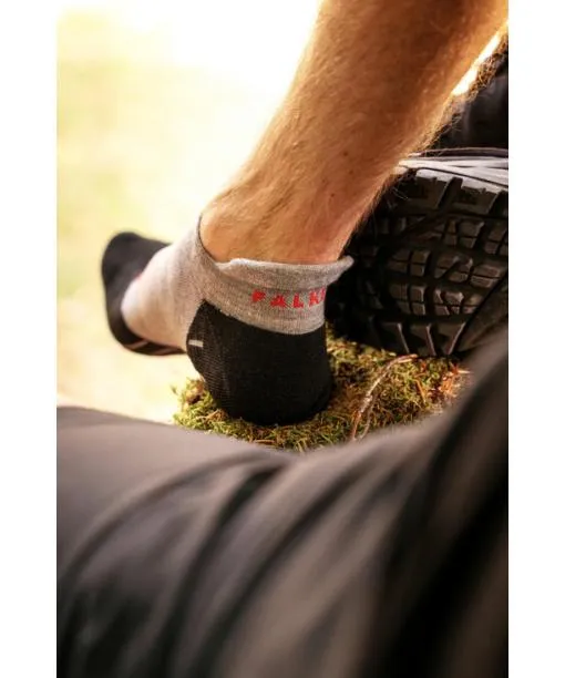 Men TK5 Wander Invisible Men Trekking No Show Socks Light Grey FALKE Hiking Socks