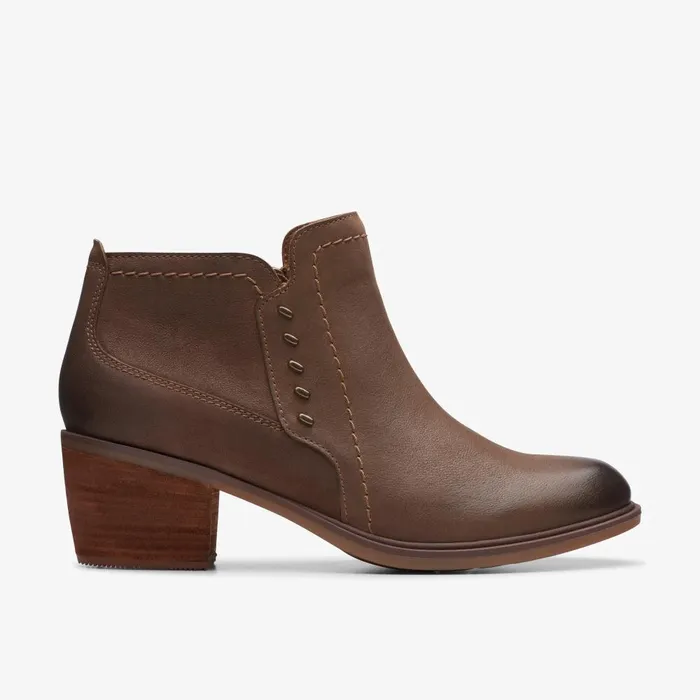 Neva Lo Dark Tan Leather Women Clarks Boots and Booties