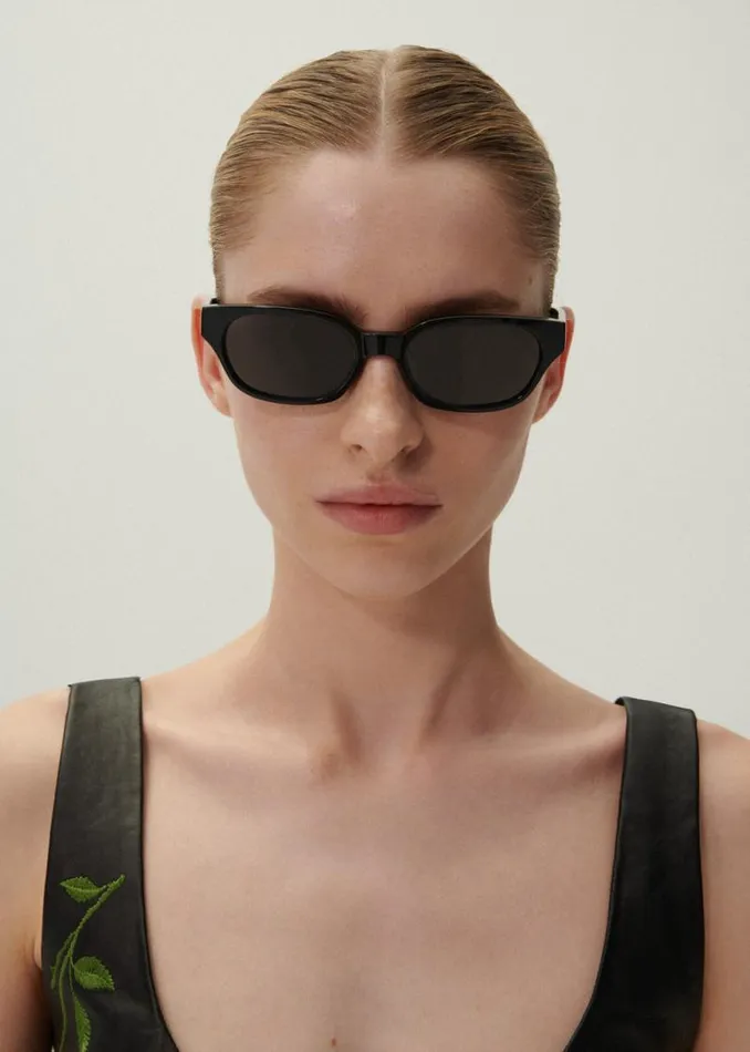 Shop Magda Butrym Eyewear Slim Rectangular Sunglasses In Black Shop Magda Butrym Eyewear Slim Rectangular Sunglasses In Black