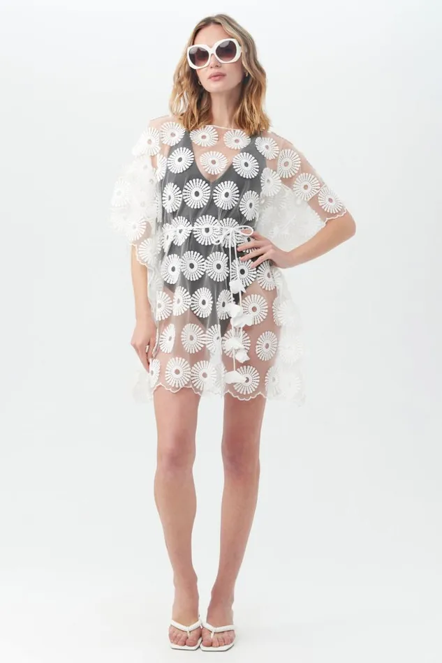 SHOP Trina Turk SWIM COVER UPS WOMEN039S LUAU 3D DAISY ANISSA CAFTAN COVERUP DRESS
