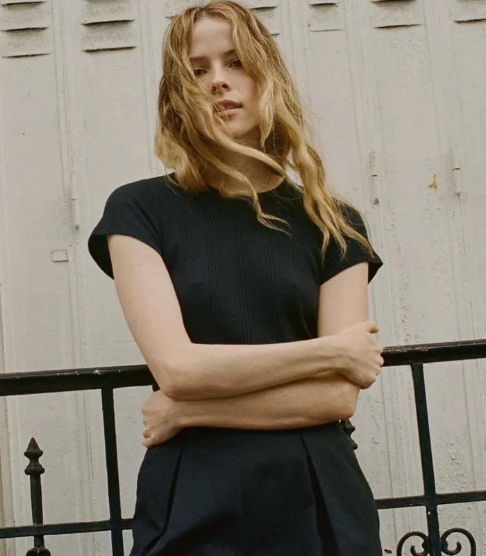 Shop VIVI CASHMERE BLEND TEE Black DEN Tees