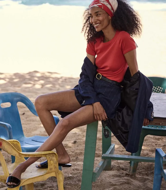 Shop VIVI TEE Scarlet DEN Tees