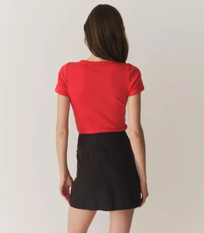 Shop VIVI TEE Scarlet DEN Tees