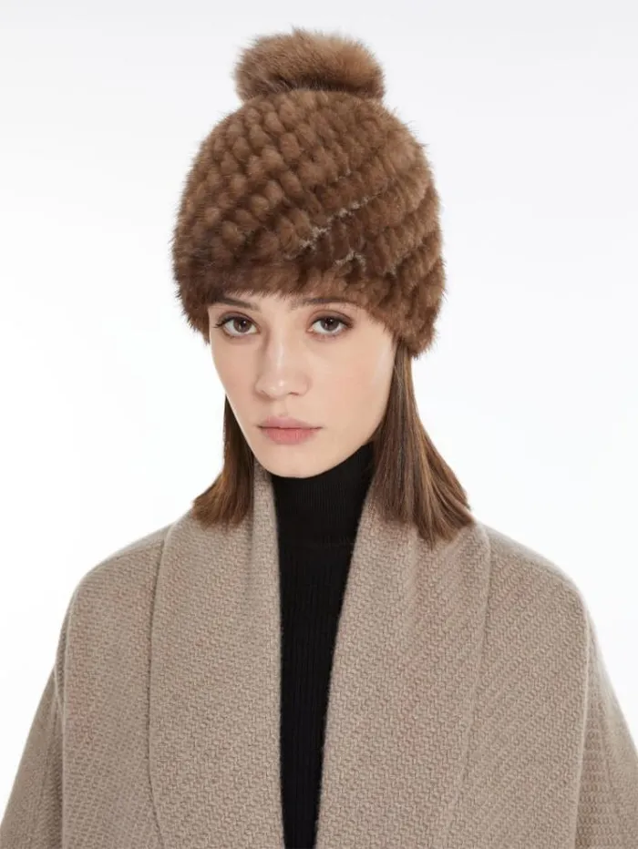 Woman Mink Cap With Pompom Turtledove Maxmara Hats Woman Mink Cap With Pompom Turtledove Maxmara Hats