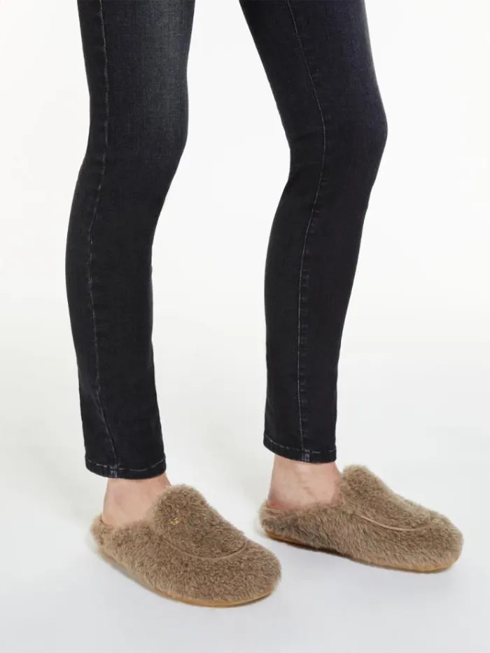 Woman Teddy Mules Turtledove Maxmara Flat Shoes Woman Teddy Mules Turtledove Maxmara Flat Shoes