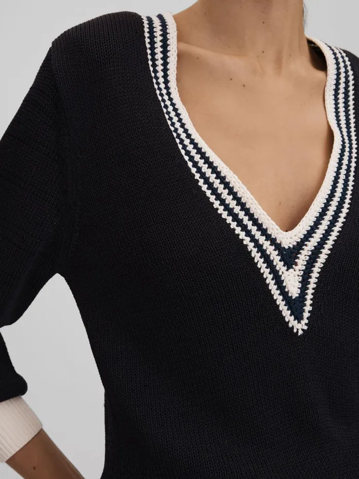 Women Reiss Knitwear Tammy Crochet VNeck Jumper Navywhite