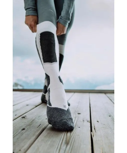Women SK2 Intermediate Women Skiing Kneehigh Socks Off FALKE Ski Socks