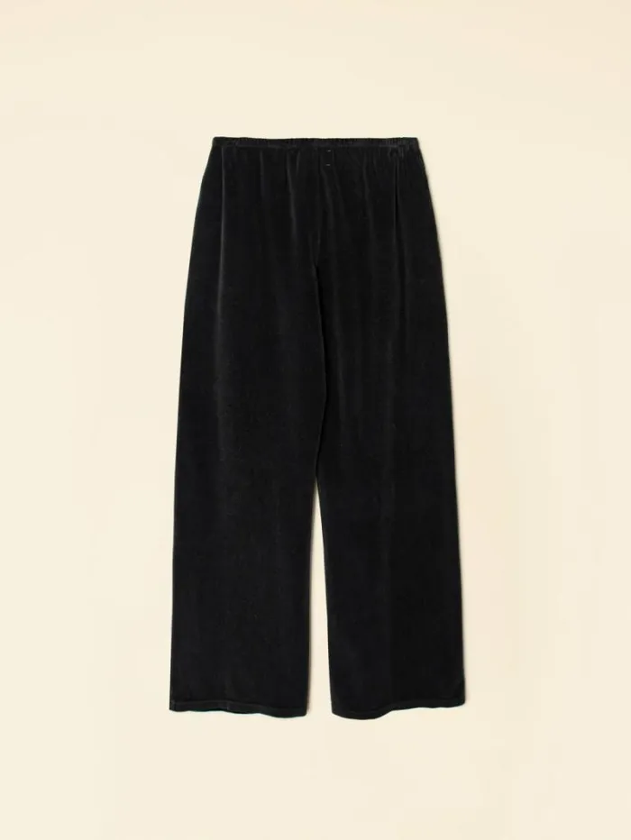 Xirena Black Mavis Velour Sweatpant Women Sweats and Tees